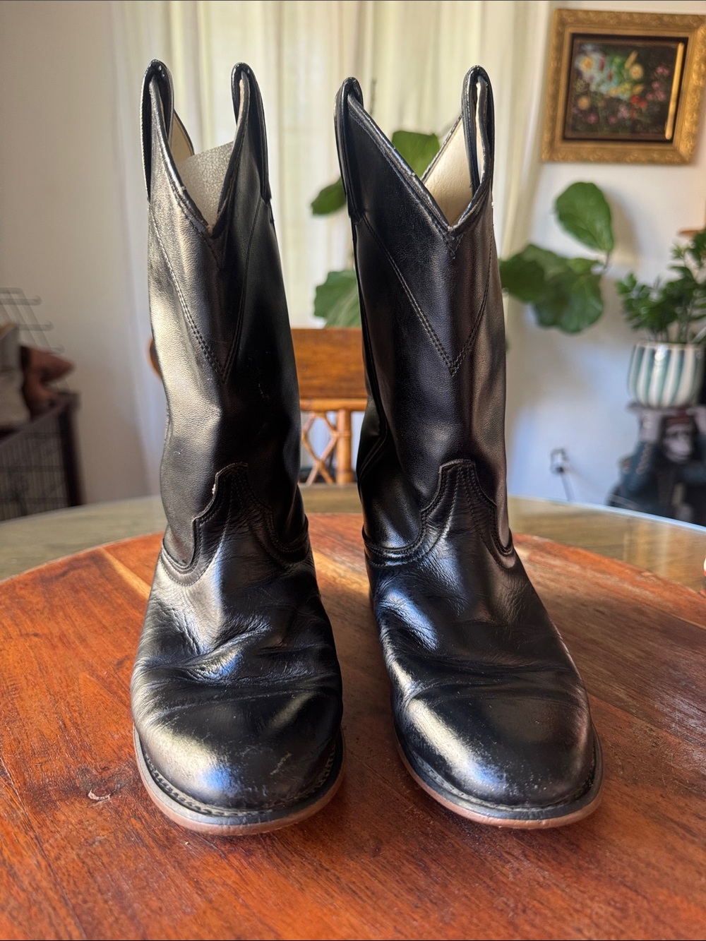 Laredo women’s vintage Black Leather Western Pull-On Boots